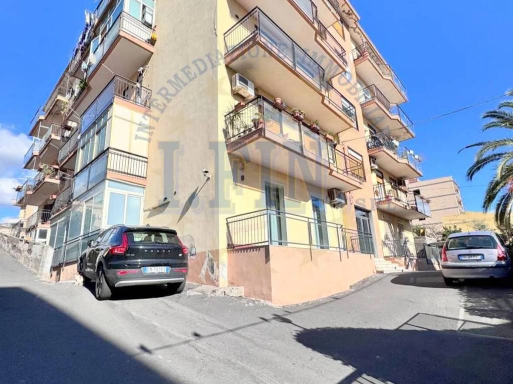 Appartamento a Catania in Via Nuovalucello, 25 - Foto 4