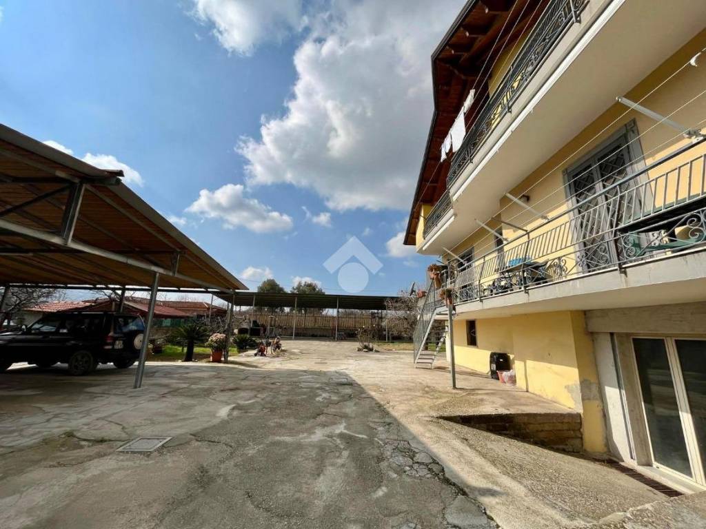 Villa a Quarto in Via N. Nicolini, 6 - Foto 2