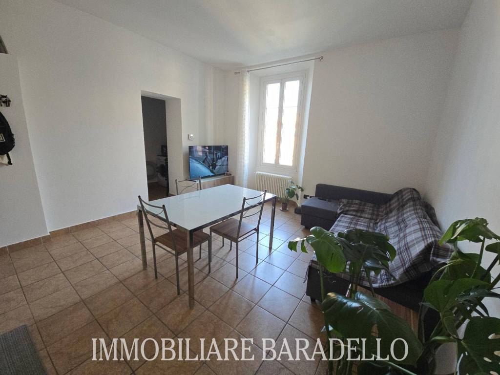 Appartamento a Como in Via Tommaso Grossi, 25 - Foto 2