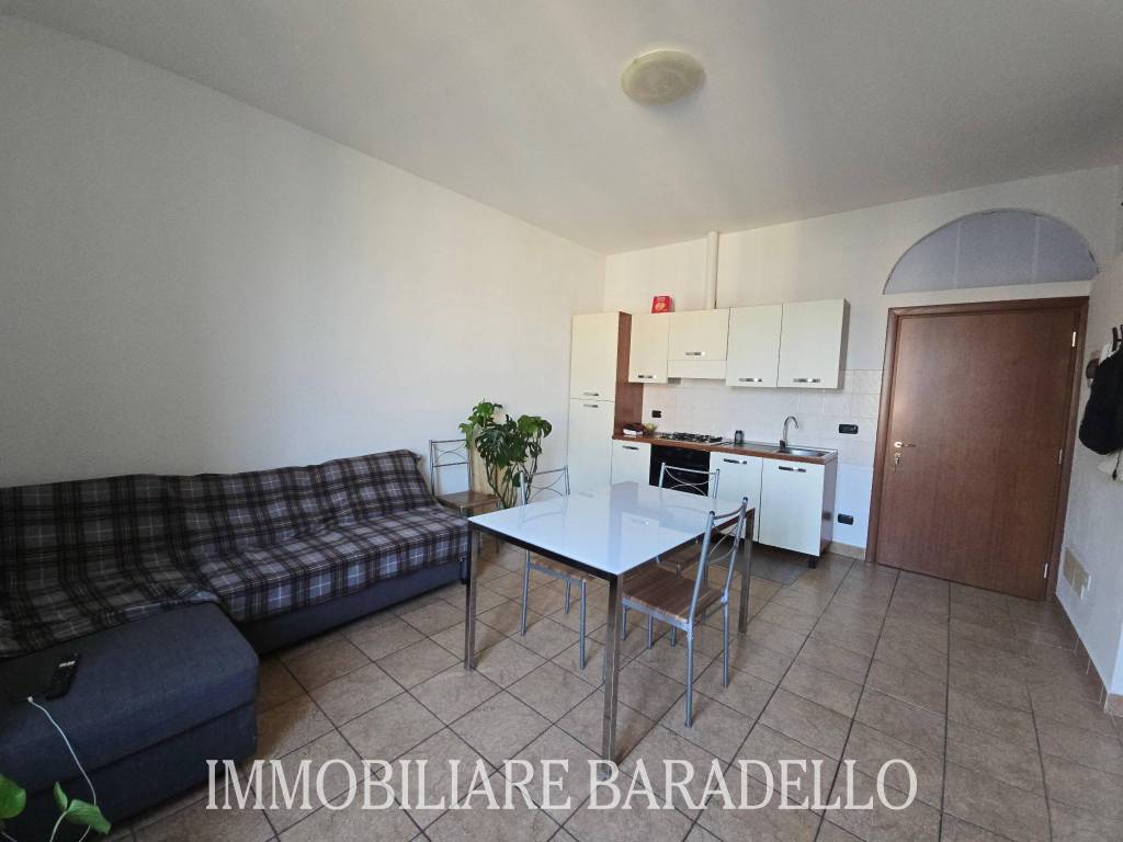 Appartamento a Como in Via Tommaso Grossi, 25 - Foto 3