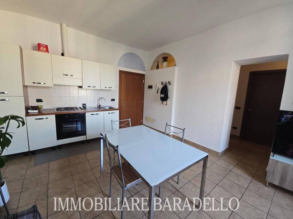 Appartamento a Como in Via Tommaso Grossi, 25 - Foto 5