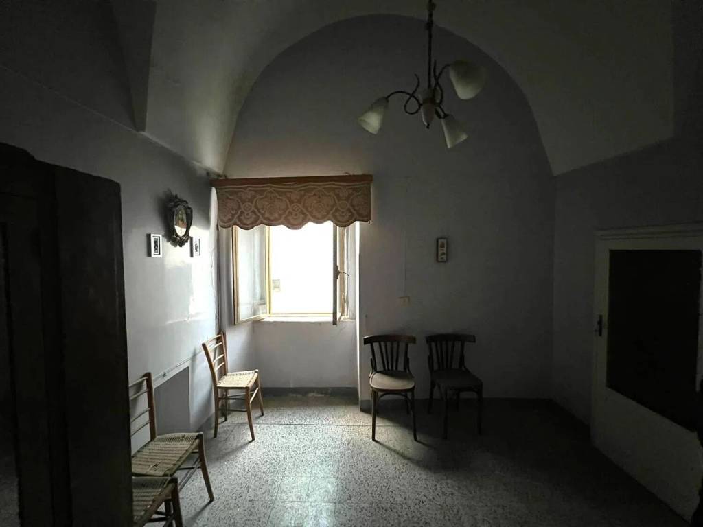 Appartamento a Ostuni in Via De Landria Balsamo, 28 - Foto 2