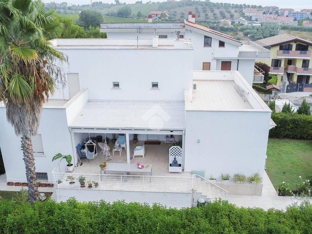 Villa a Roseto degli abruzzi in Via Le Quote, 1 - Foto 3