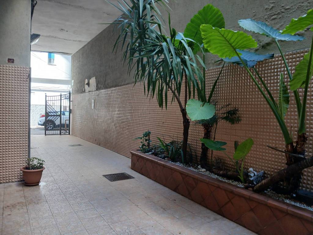 Appartamento a Salerno in Via Lucio Petrone, 33 - Foto 2