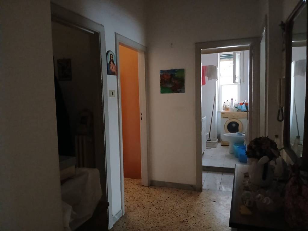 Appartamento a Salerno in Via Lucio Petrone, 33 - Foto 3