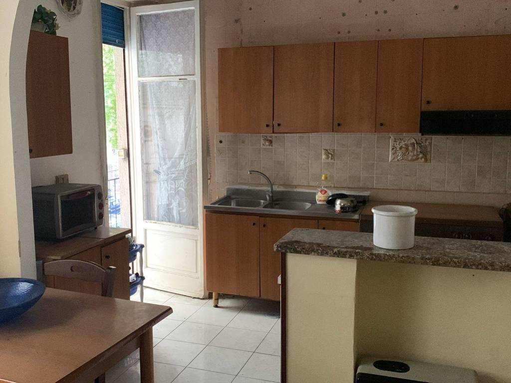 Appartamento a Salerno in Via Lucio Petrone, 33 - Foto 4