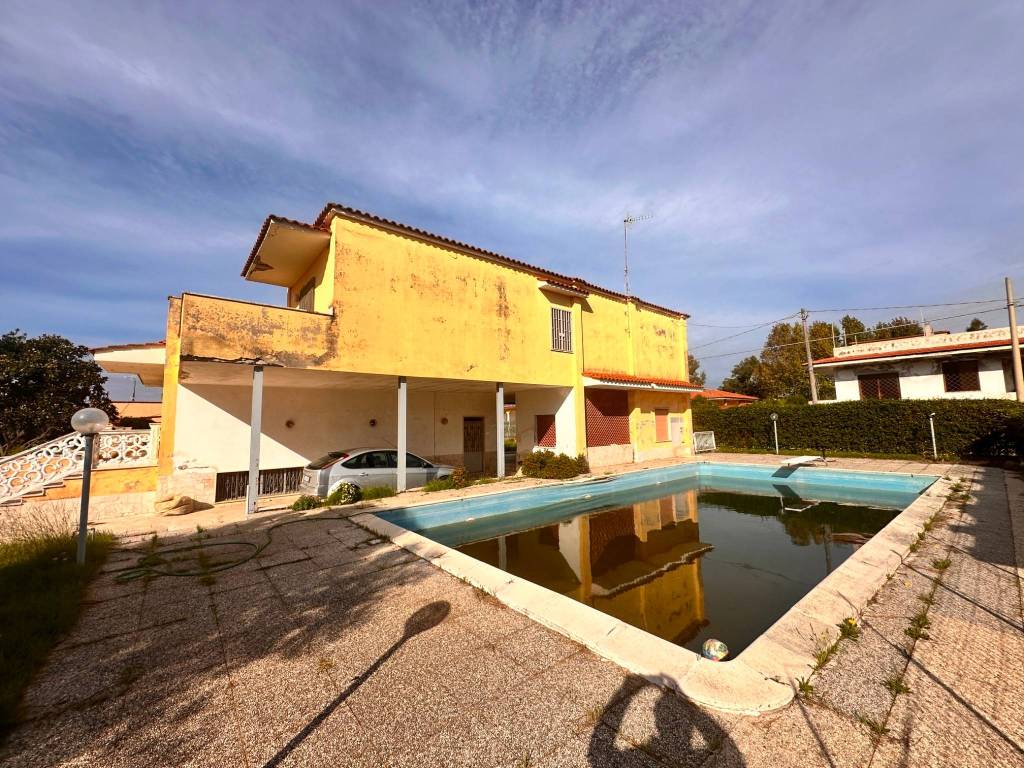 Villa a Castel volturno in Viale Fiume Secchia - Foto 4