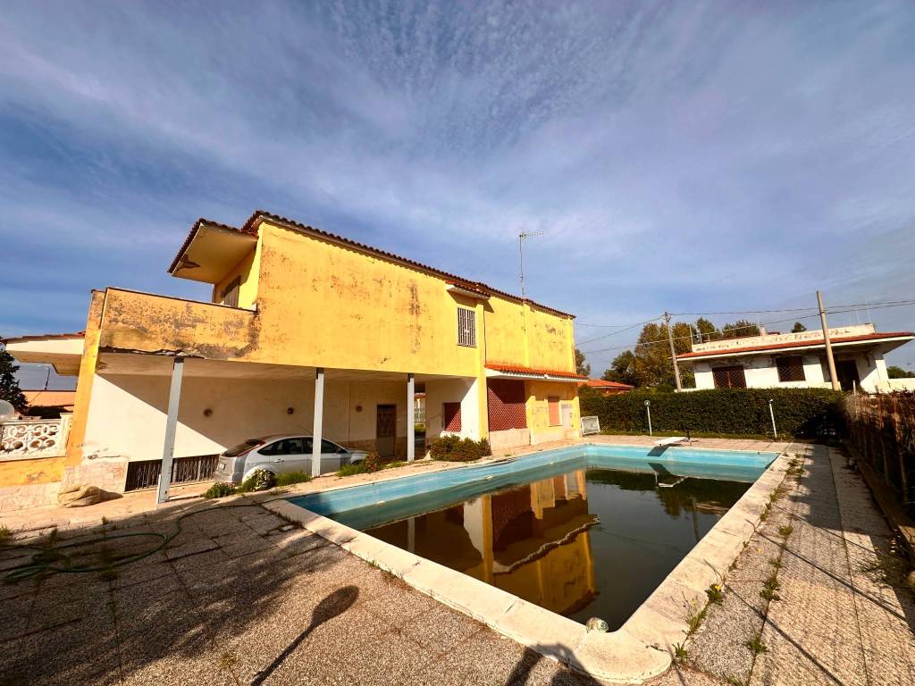 Villa a Castel volturno in Viale Fiume Secchia - Foto 5