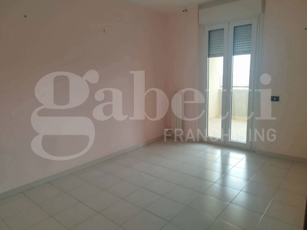 Appartamento a Taranto in PIAZZA SANDRO PERTINI , 11 - Foto 4