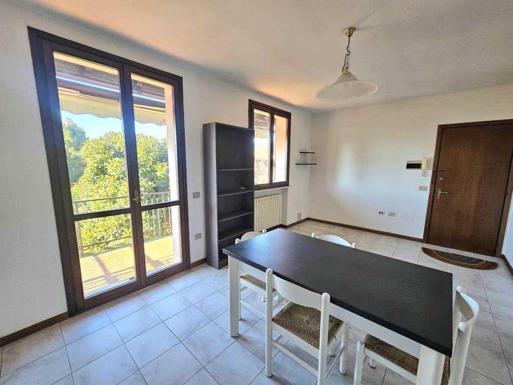 Appartamento a Monvalle in Via 25 Aprile, 34 - Foto 3