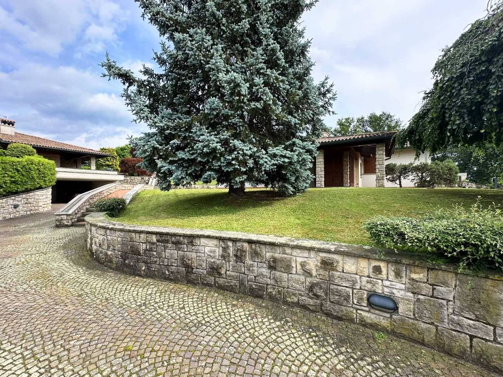 Villa a Cisano bergamasco in Via Milano, 13 - Foto 2