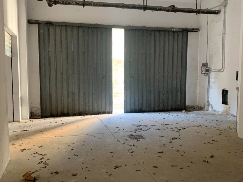 Box / garage a Lamezia terme in Via Fabio Filzi - Foto 4