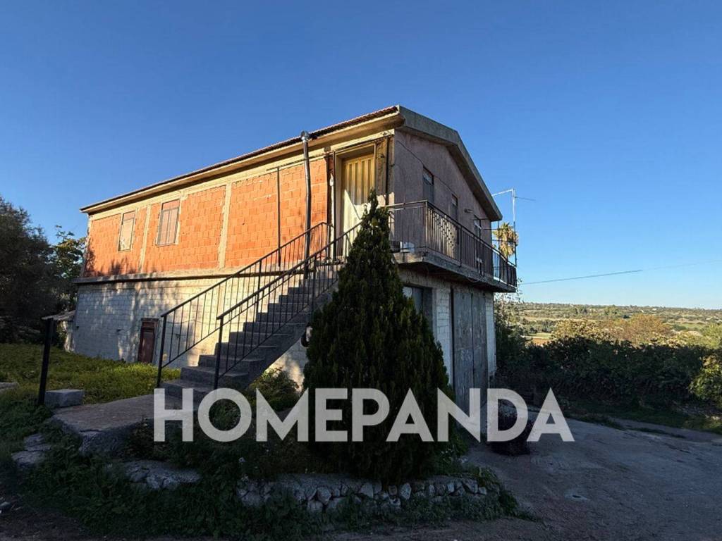 Villa a Canicattini bagni in Contrada Scala Bagni, 16 - Foto 2