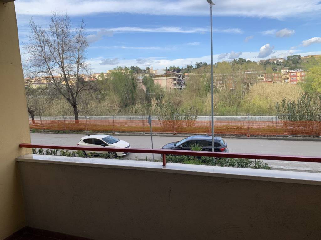 Appartamento a Benevento in Via Lungosabato Don Emilio Matarazzo - Foto 4