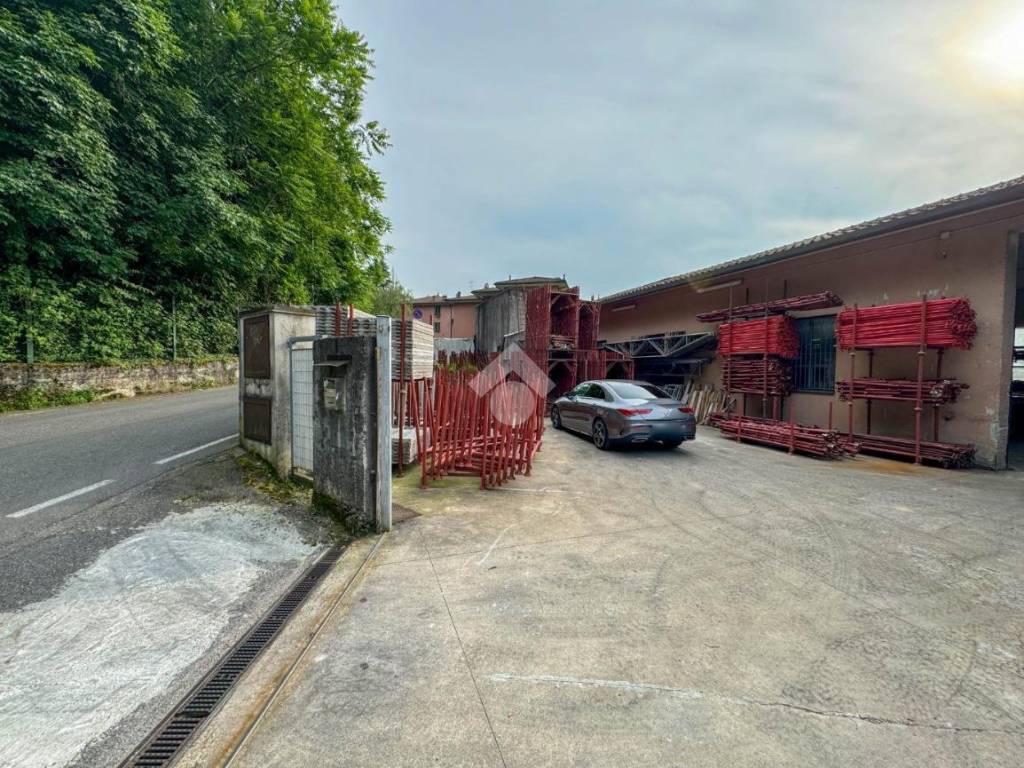 Immobile a Lecco in Via Don Rodrigo, 5 - Foto 3