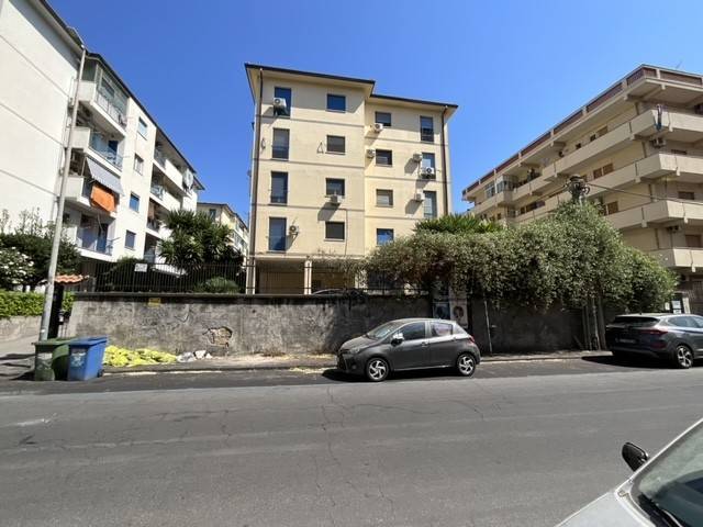 Appartamento a Catania in Via Rosso di San Secondo - Foto 2