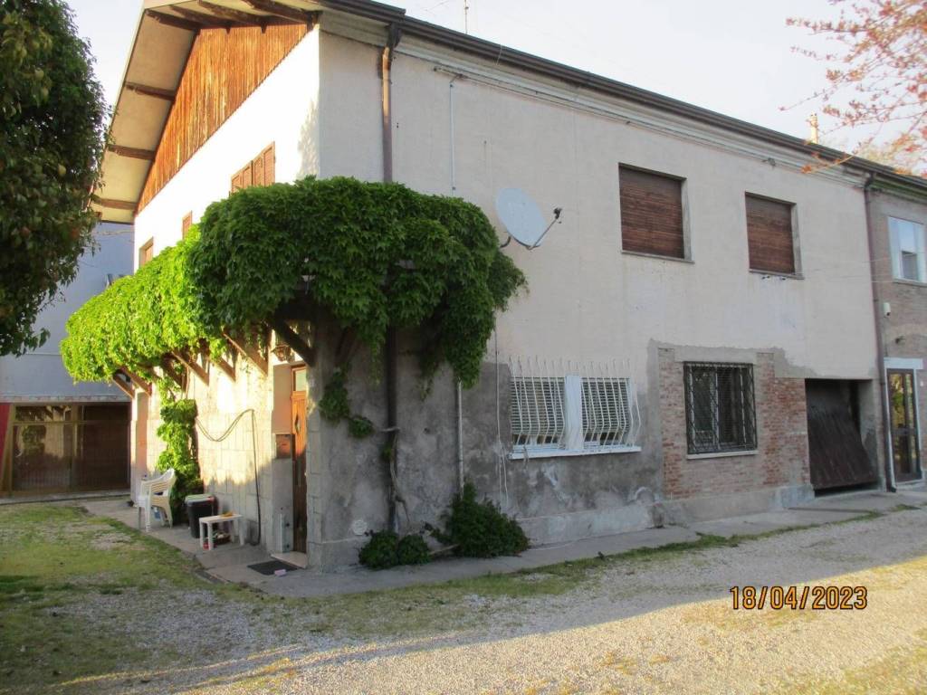 Villa a Ostellato in Via Don Minzoni - Foto 4