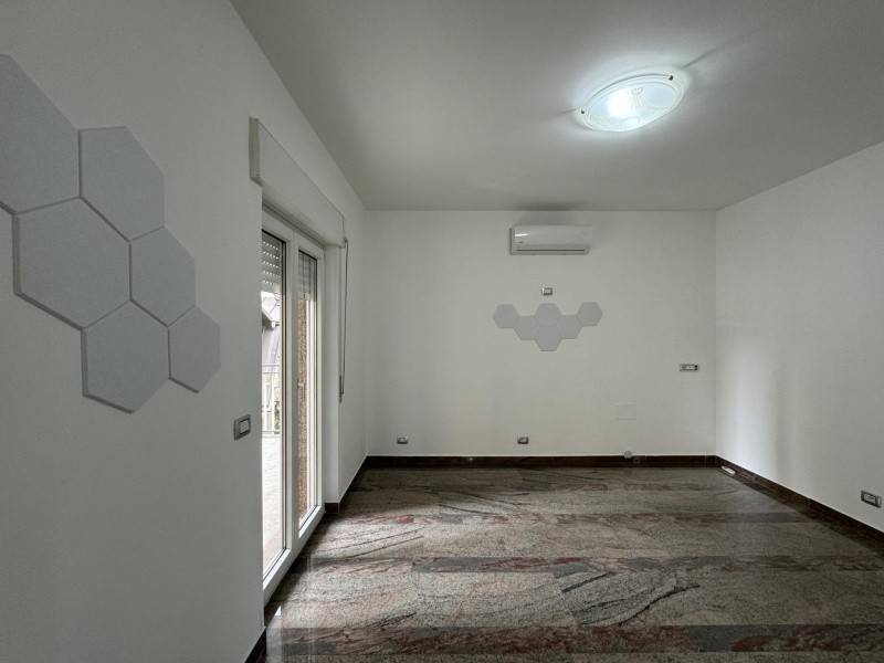 Appartamento a Lamezia terme in Viale dei Mille Traversa 1 - Foto 2