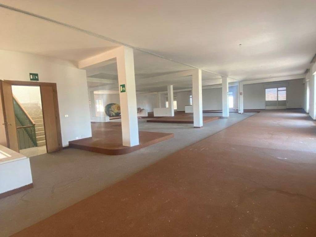 Palazzo / stabile a Mesagne in Via Brindisi, 149 - Foto 4
