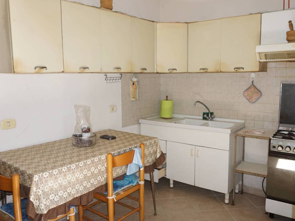 Palazzo / stabile a Castelvetrano in Via Ciullo D'Alcamo - Foto 2