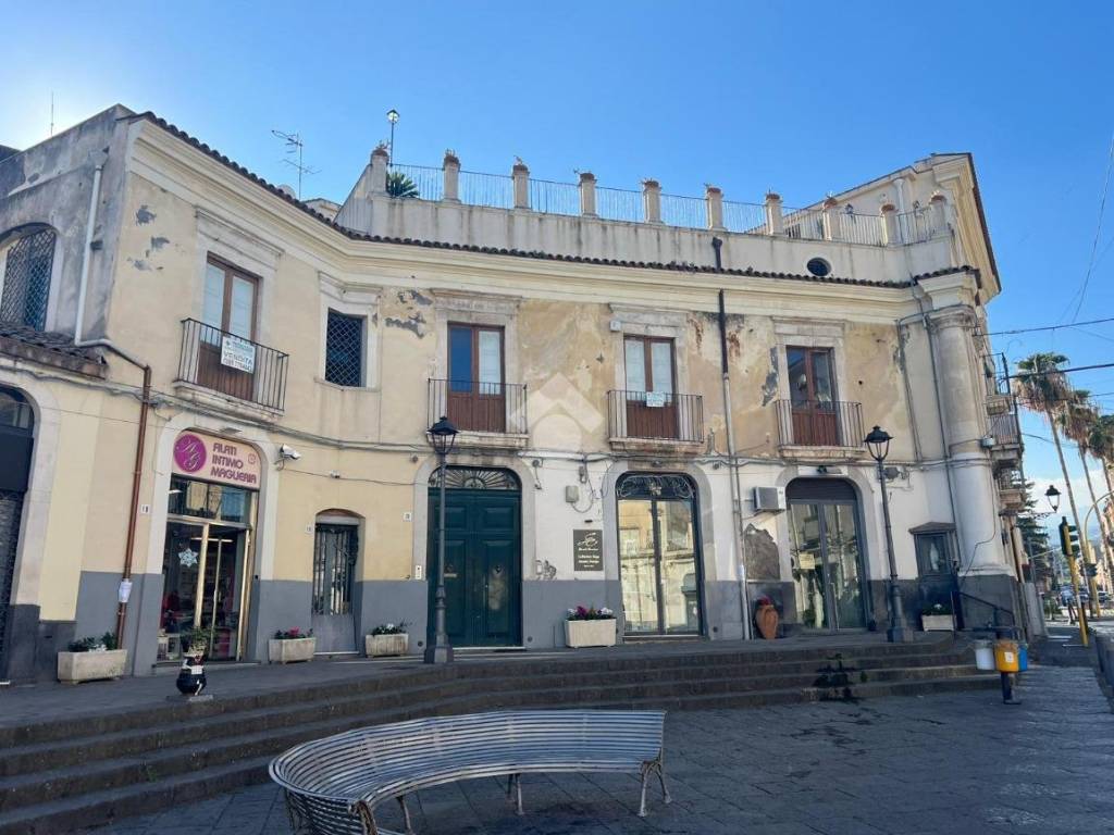 Appartamento a Giarre in Piazza Arcoleo, 20 - Foto 2