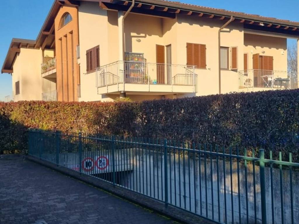 Appartamento a Lesmo in Via della Sorgente 1 - Foto 2