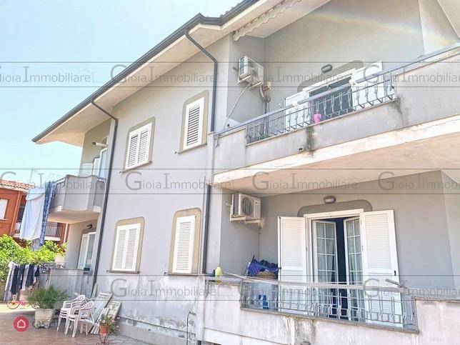Villa a Mondragone in Via Latina 31 - Foto 3