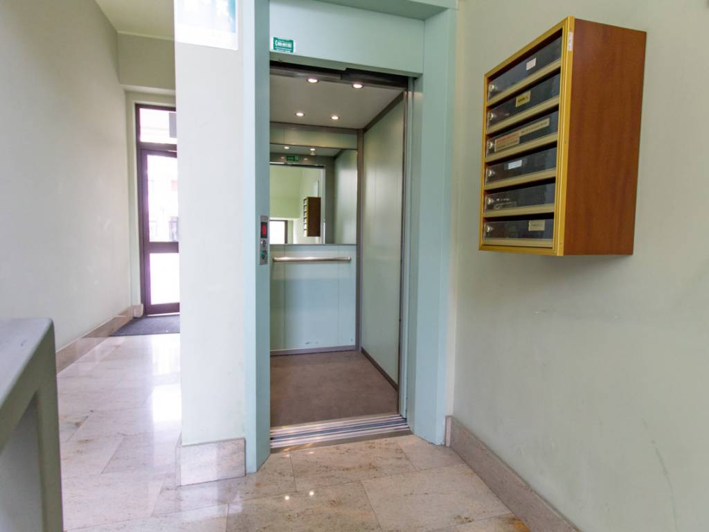 Appartamento a Settimo torinese in Piazza G. Astengo, 2 - Foto 3