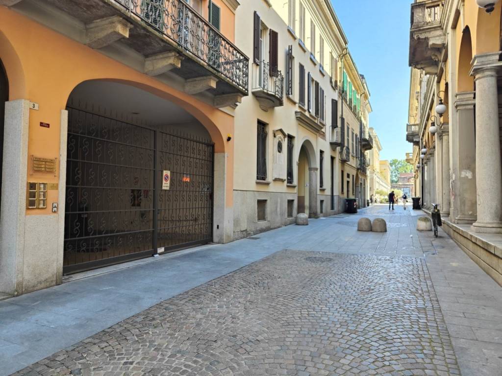 Box / garage a Novara in Via Giuseppe Ravizza, 3 - Foto 2