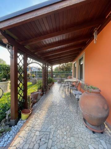 Villa a Abano terme in Via Monte Ortone - Foto 3