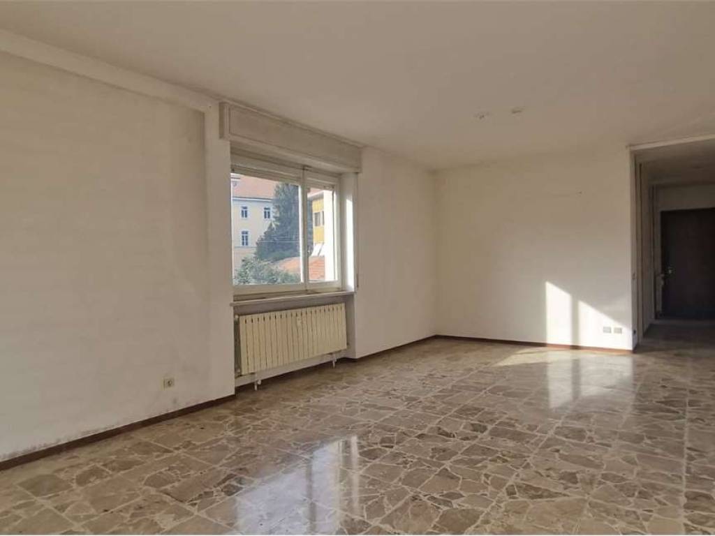 Appartamento a Borgomanero in VIA DANTE ALIGHIERI - Foto 3