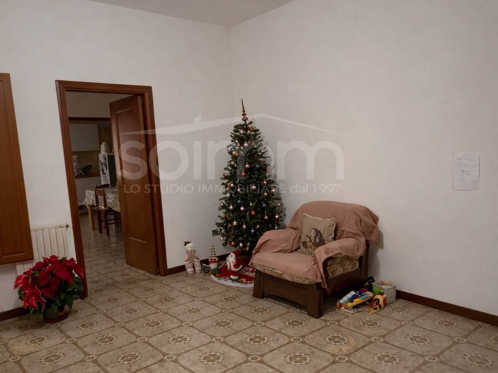 Appartamento a Uta in via santa giusta, 35 - Foto 3