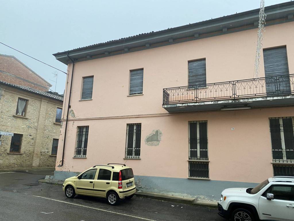 Palazzo / stabile a Gropparello in Via Roma, 15 - Foto 2