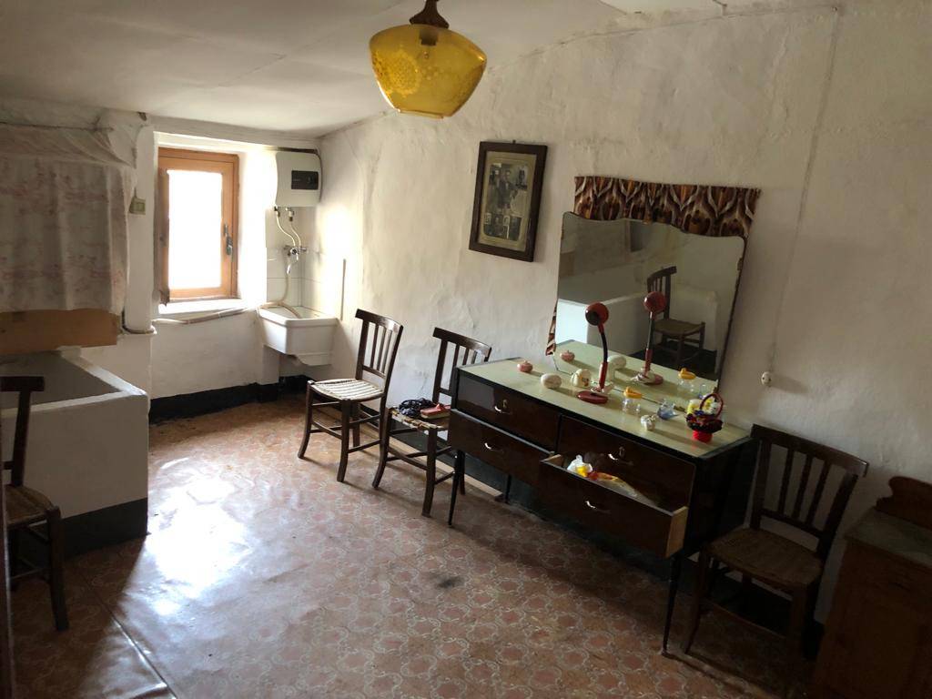 Casa indipendente a Castelbuono in Via Vetriera - Foto 4