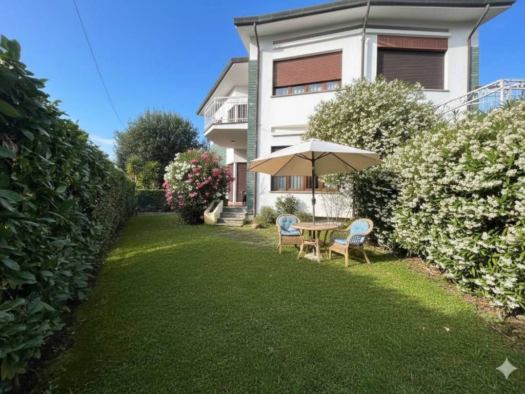 Villa a Pietrasanta - Foto 2