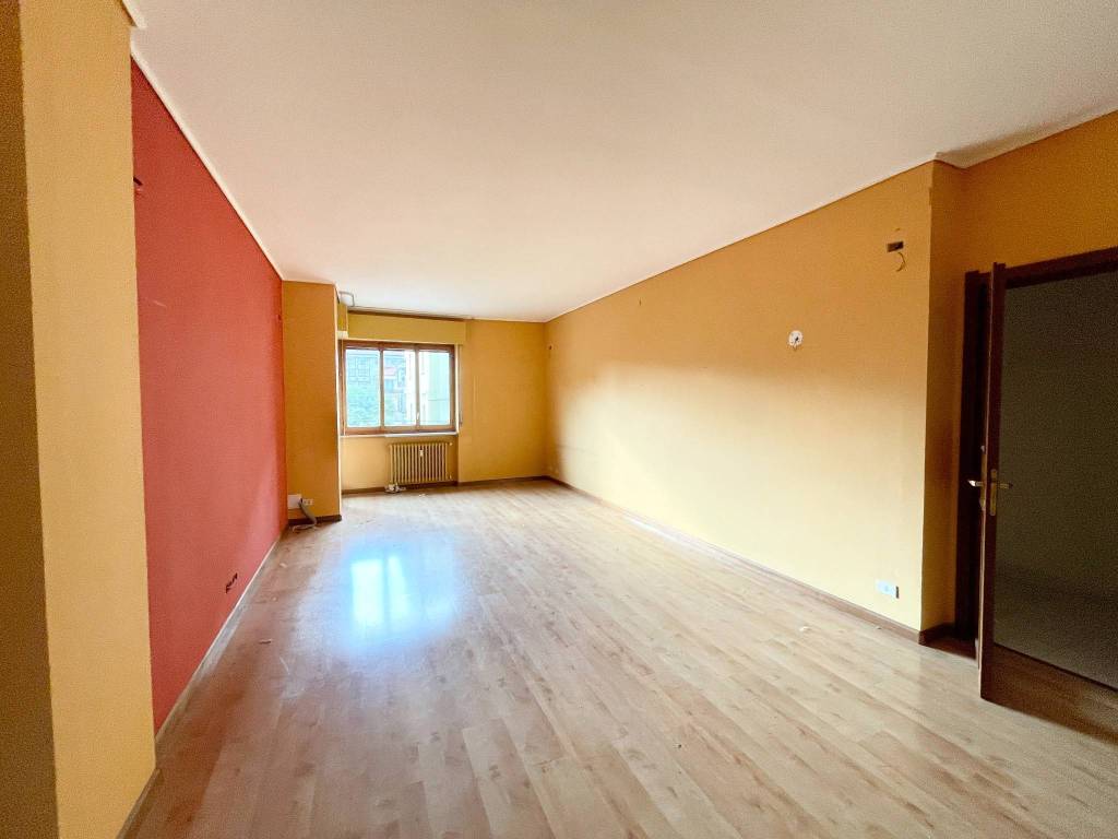 Appartamento a Cuneo in Via Alessandro Volta, 7 - Foto 2