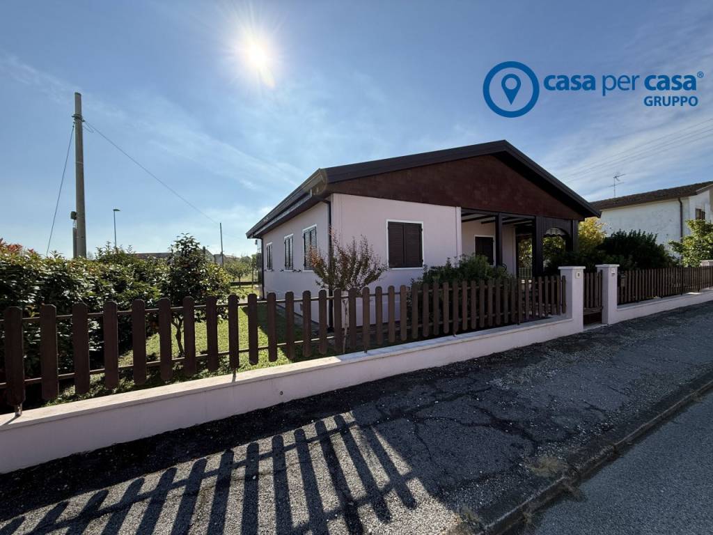 Casa indipendente a Papozze in Papozze, Via Giuseppe Di Vittorio - Foto 3
