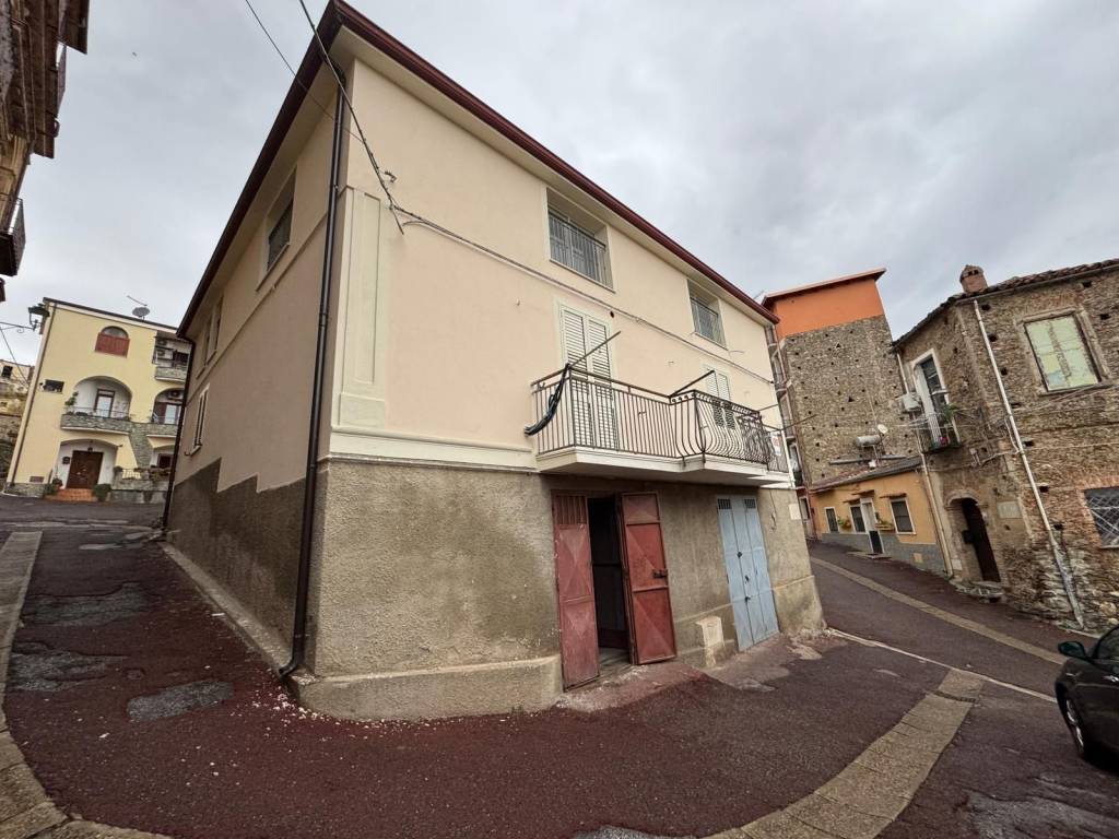 Casa indipendente a Lamezia terme in Vico 2 Belvedere - Foto 3