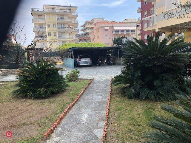 Villa a Ventimiglia in Lungomare Trento Trieste - Foto 4