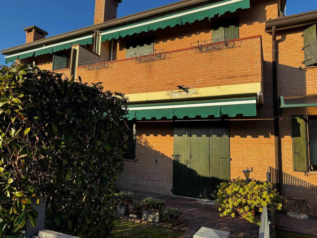 Villetta a schiera a Ferrara in Via Eligio Mari - Foto 2