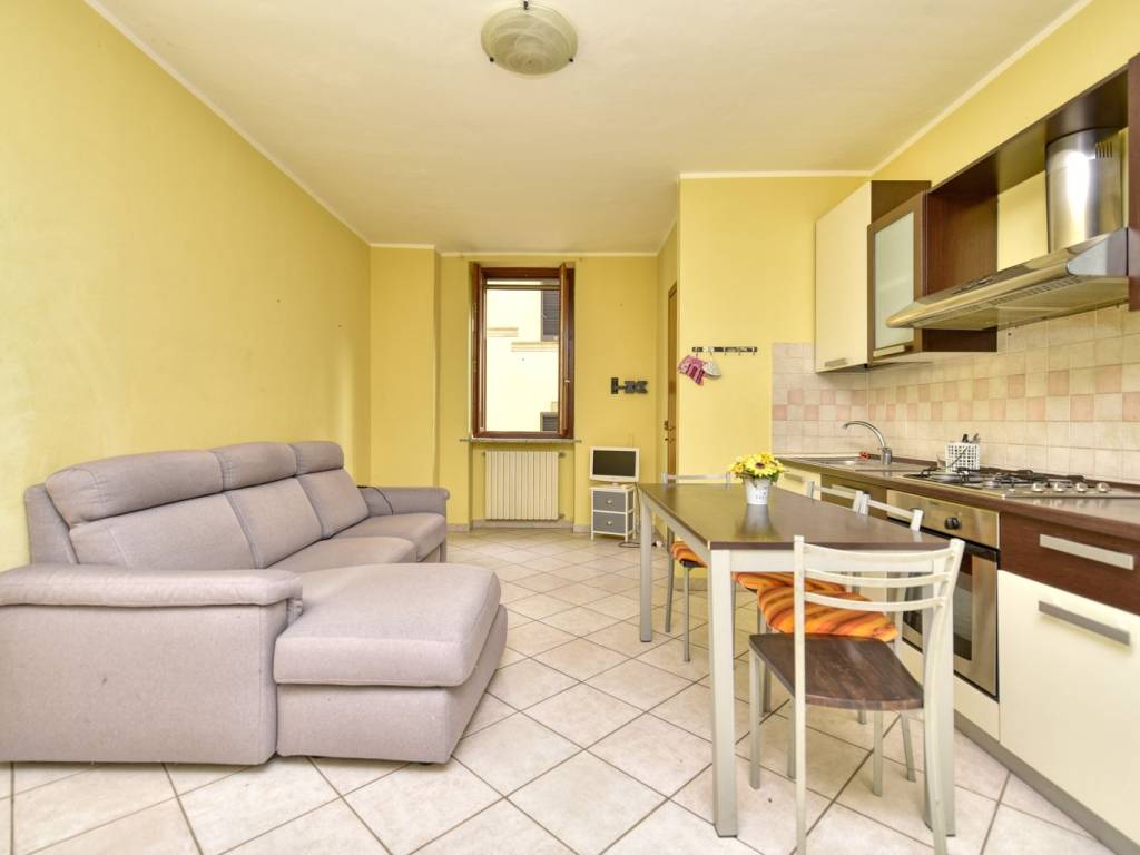 Appartamento a Valenza in Via Felice Cavallotti, 47 - Foto 2