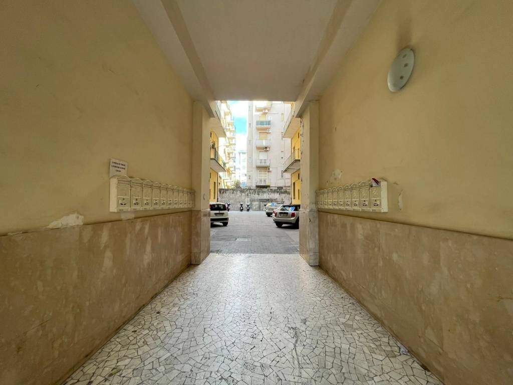Appartamento a Catania in Via Eleonora D'Angiò - Foto 5