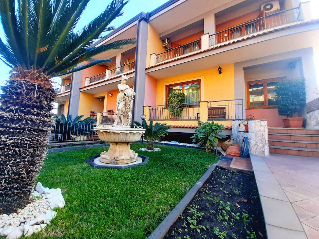 Villetta a schiera a Giarre - Foto 2