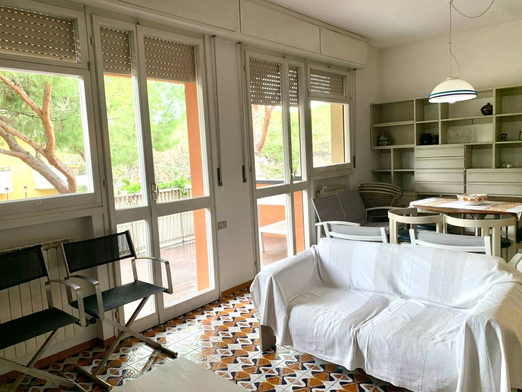 Appartamento a Riccione in Viale Giuseppe Garibaldi - Foto 2