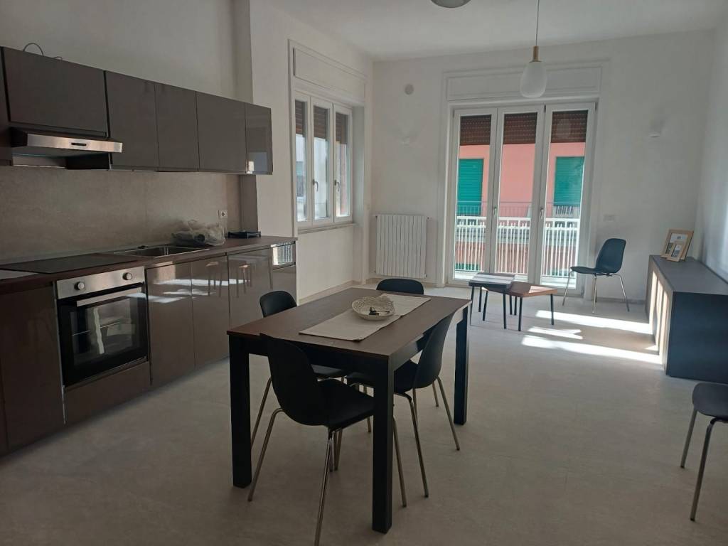 Appartamento a Salerno in Via Rocco Galdieri - Foto 5