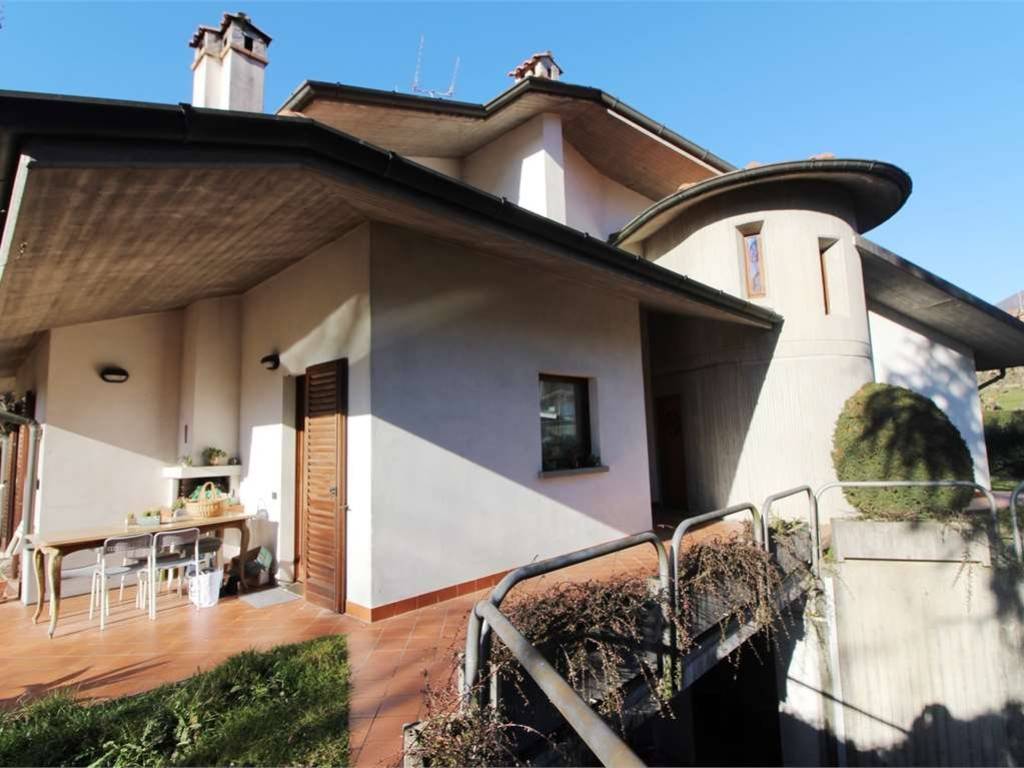 Villa a Ponteranica in Via Monviso , 21 - Foto 2