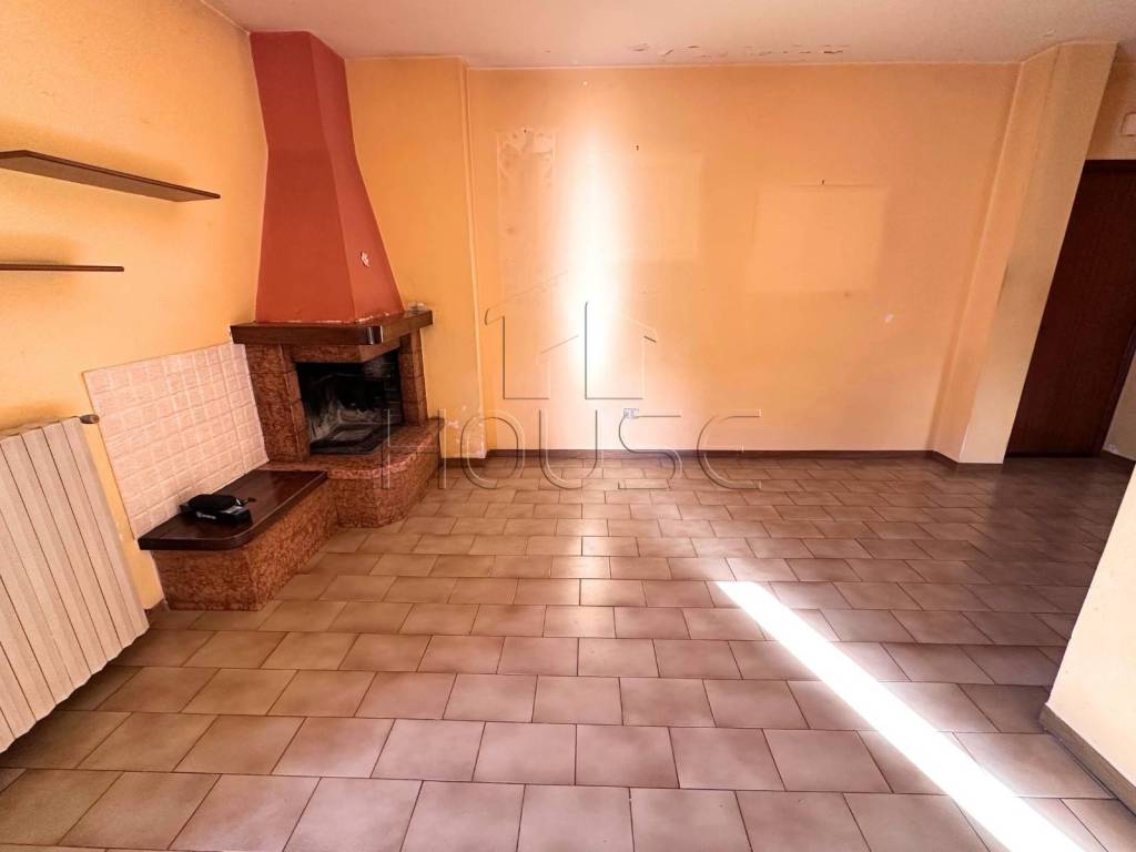 Appartamento a Città di castello in Via Florido Pierleoni, San Secondo, Città di Castello, Perugia, Umbria, 06018, Italia - Foto 5