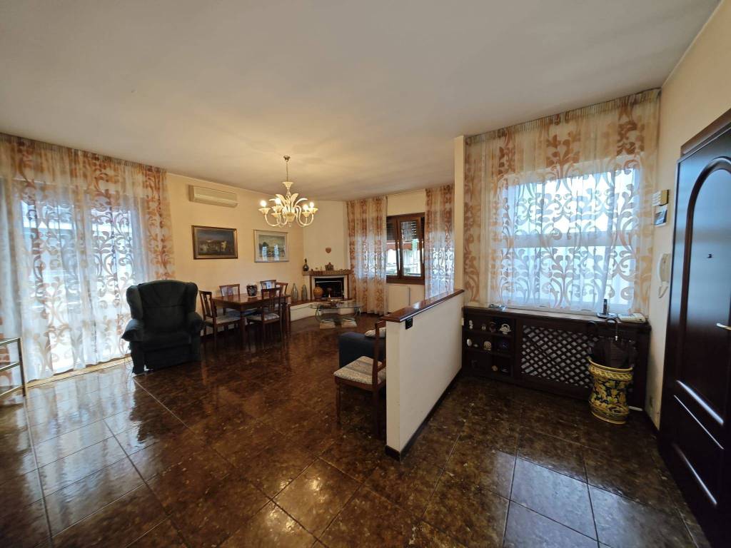 Appartamento a Varese in Via Maria Virginia Staurenghi - Foto 5