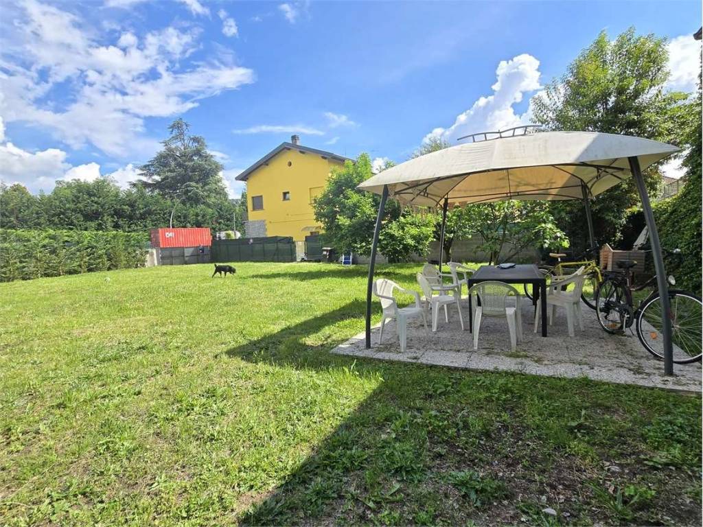 Appartamento a Verbania in viale Azari, 111 - Foto 4