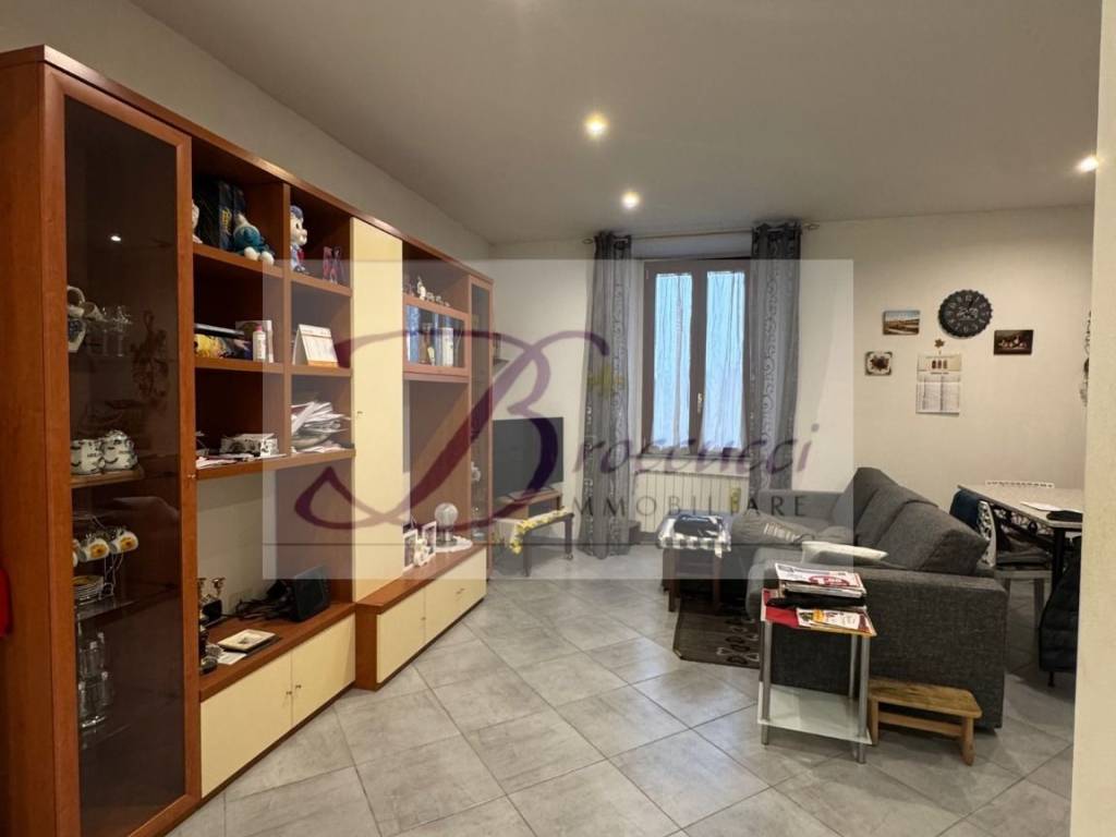 Appartamento a Bisuschio - Foto 3